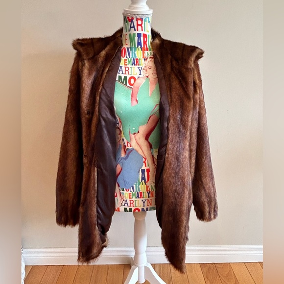 Regal faux fur size XS with hood. Excellent condition. - Picture 2 of 6